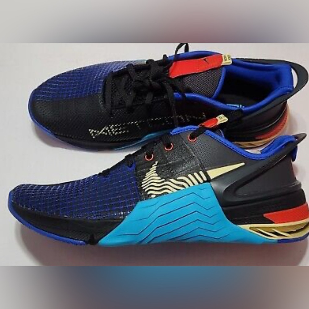 Nike Metcon 8 FlyEase
Anthracite Blue Lightning